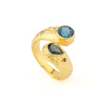 Open Crossover London Blue Topaz Ring in Gold Plated 925 Silver Hammered - Image 3